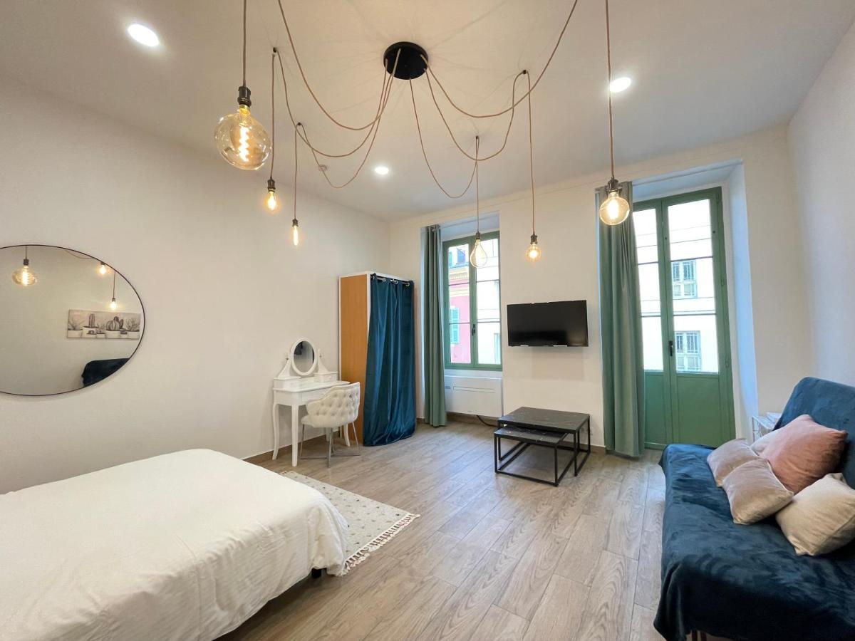 Renting - 2 Massena - Luxury Loft - Balcony Massena Square View - Aircon Appartamento