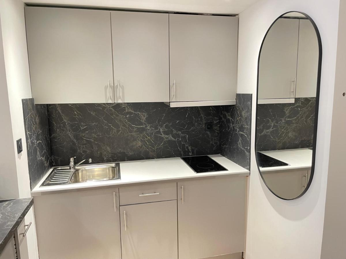 Renting - 2 Massena - Luxury Loft - Balcony Massena Square View - Aircon Nizza